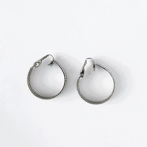 Vintage Cut Out Hoop Earrings. Silver Tone Lattice Clip On Jewelry - Picture 3 of 4